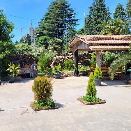 Guesthouse Gocha Beridze Батуми Экстерьер фото